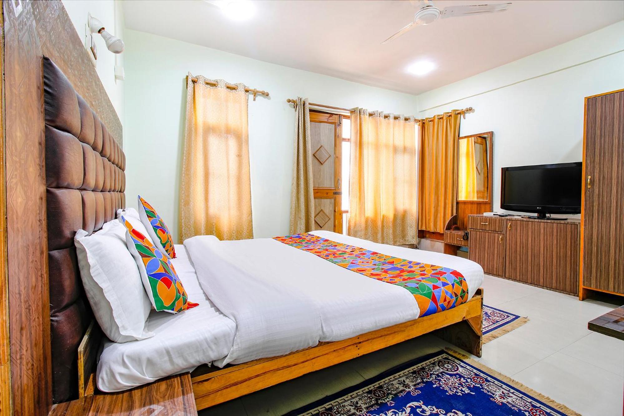 Fabhotel Grand Comforts Haidarpur Exterior photo